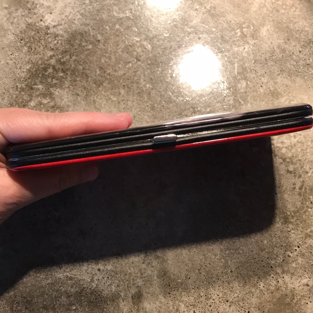 Marilyn Monroe Black Wallet with Red Accent - Picture 2 of 5